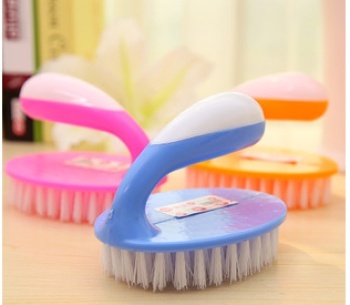 日用清潔利器 帶把手洗衣刷子與塑料毛刷清洗刷鞋刷選購(gòu)指南